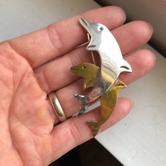 Vintage Dolphin pin - Picture 4 of 5
